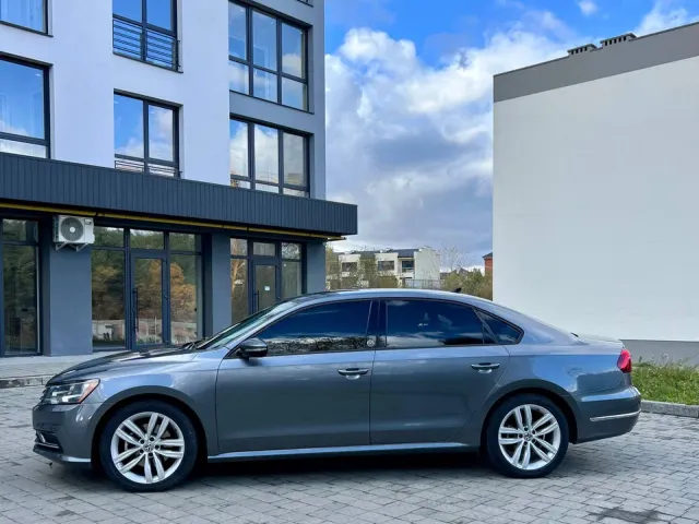 Volkswagen Passat CC - фото 3