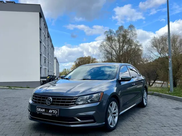 Volkswagen Passat CC - фото 2