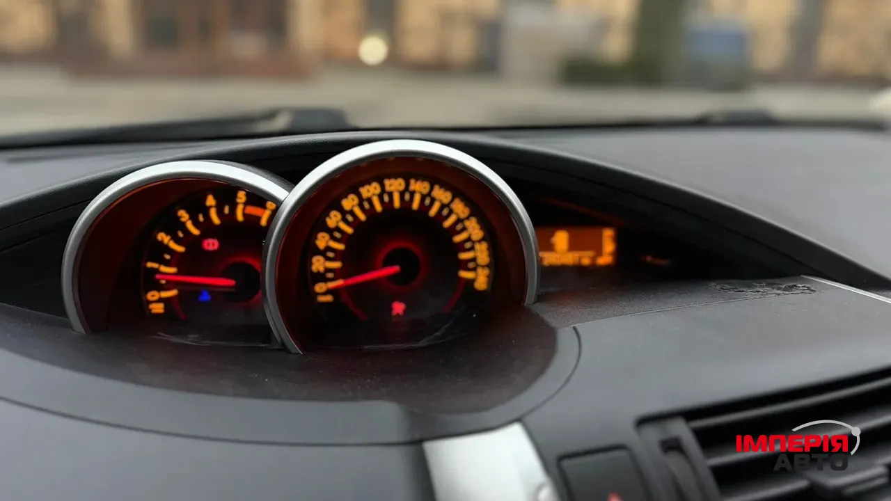 Toyota Avensis - фото 27