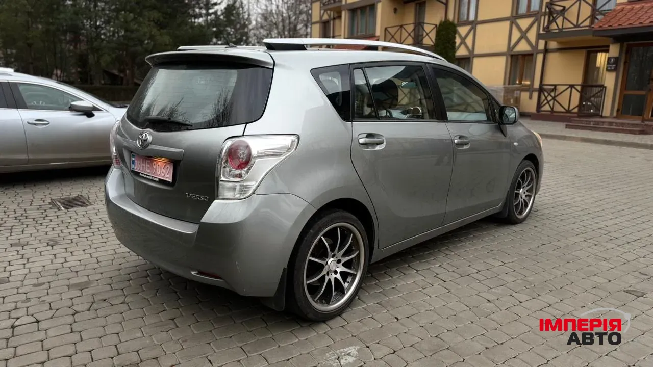 Toyota Avensis - фото 23