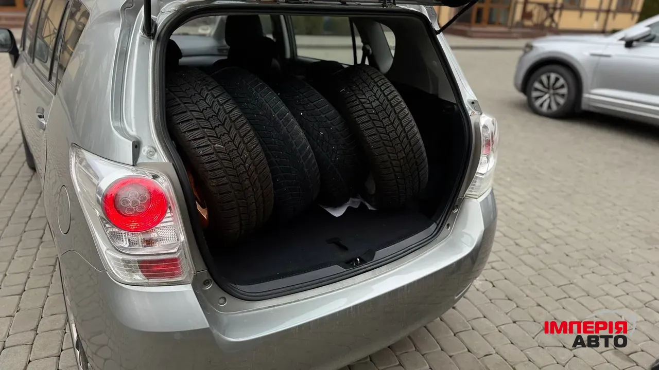 Toyota Avensis - фото 9