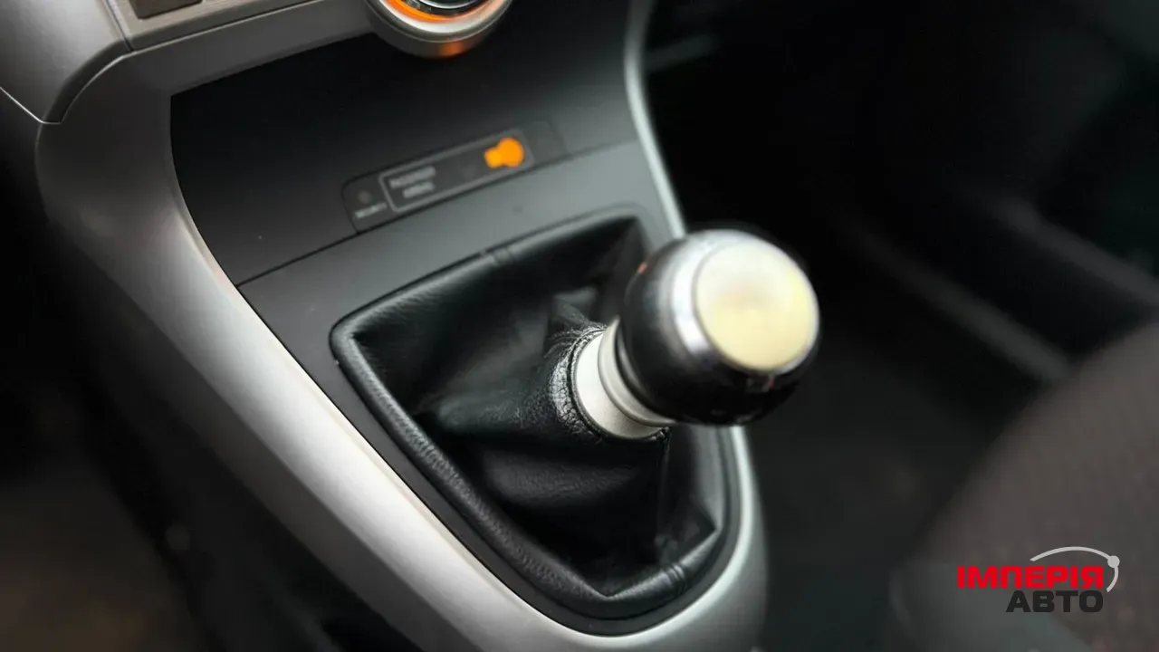 Toyota Avensis - фото 25