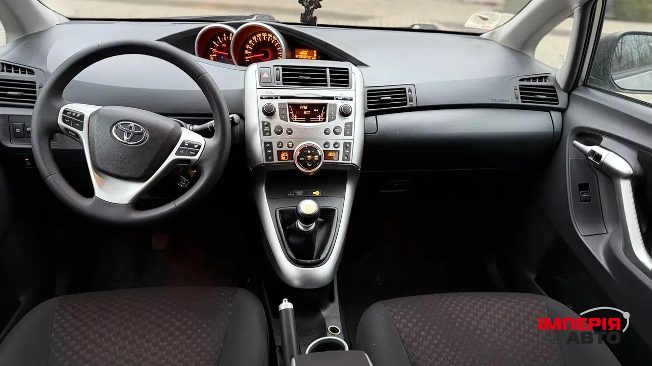 Toyota Avensis - фото 21
