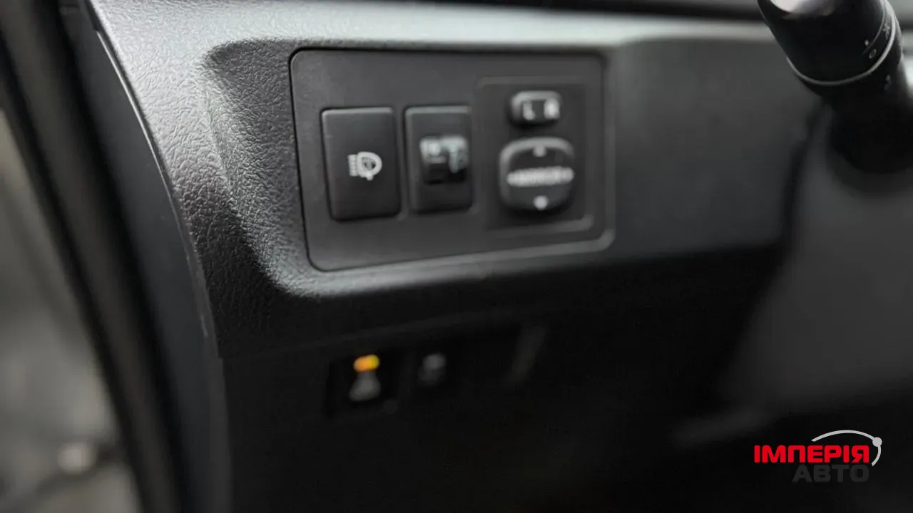 Toyota Avensis - фото 10