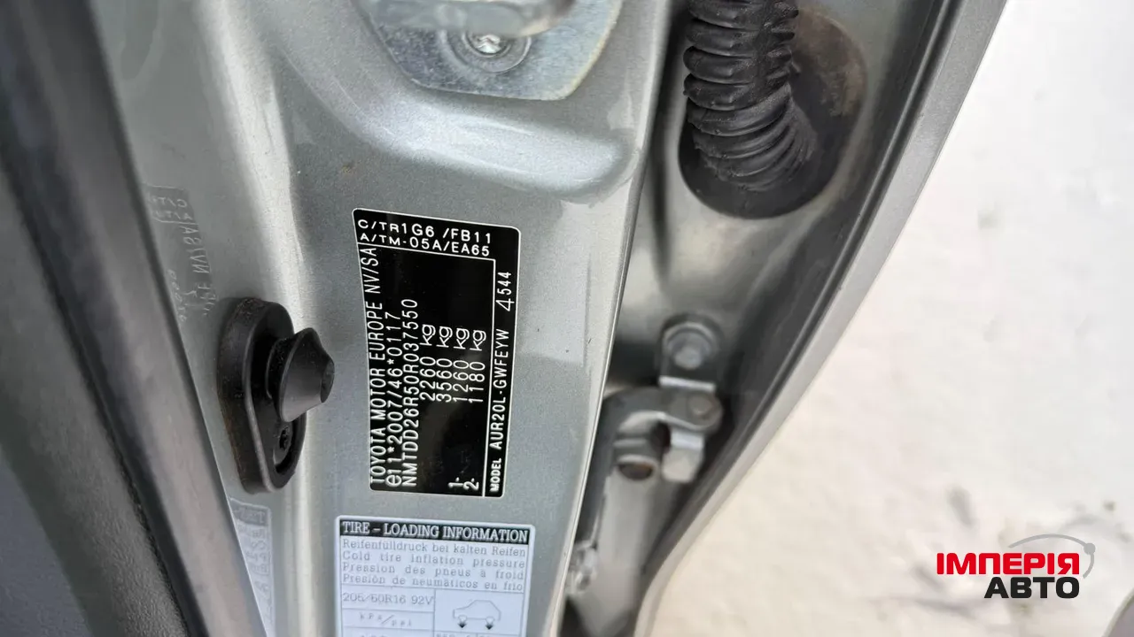 Toyota Avensis - фото 28