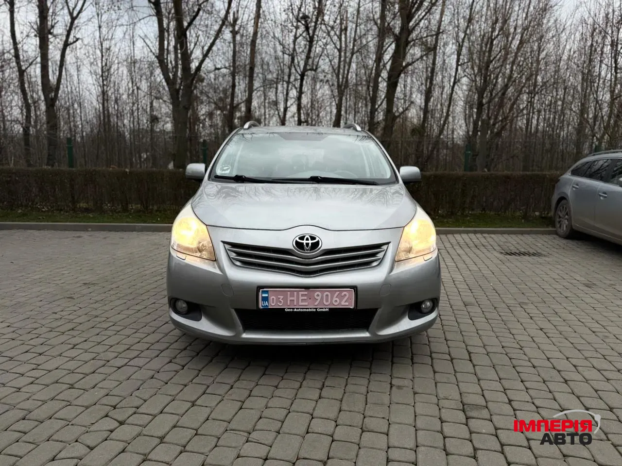 Toyota Avensis - фото 5