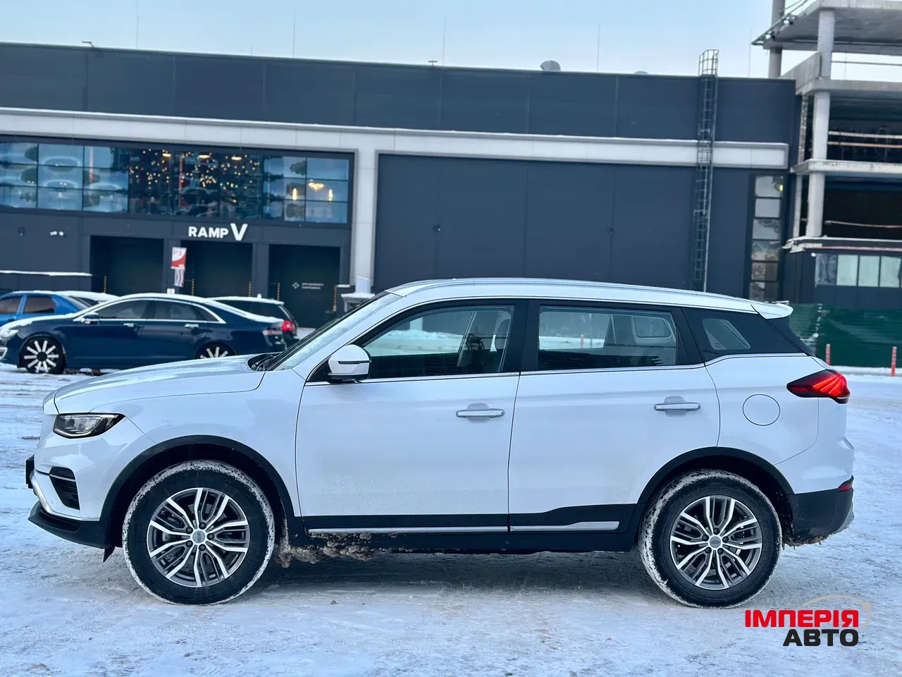 Geely Atlas Pro - фото 5