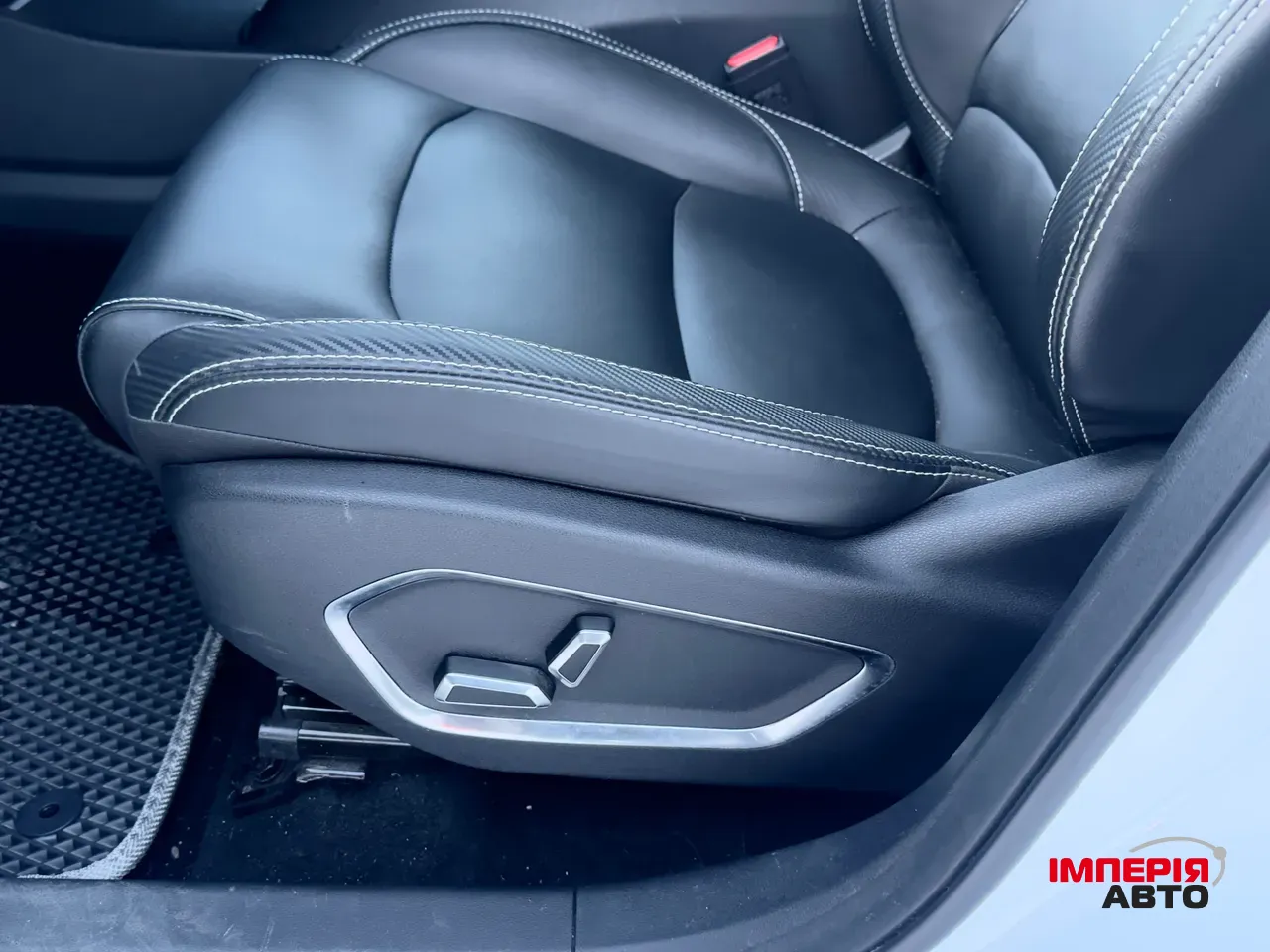 Geely Atlas Pro - фото 15