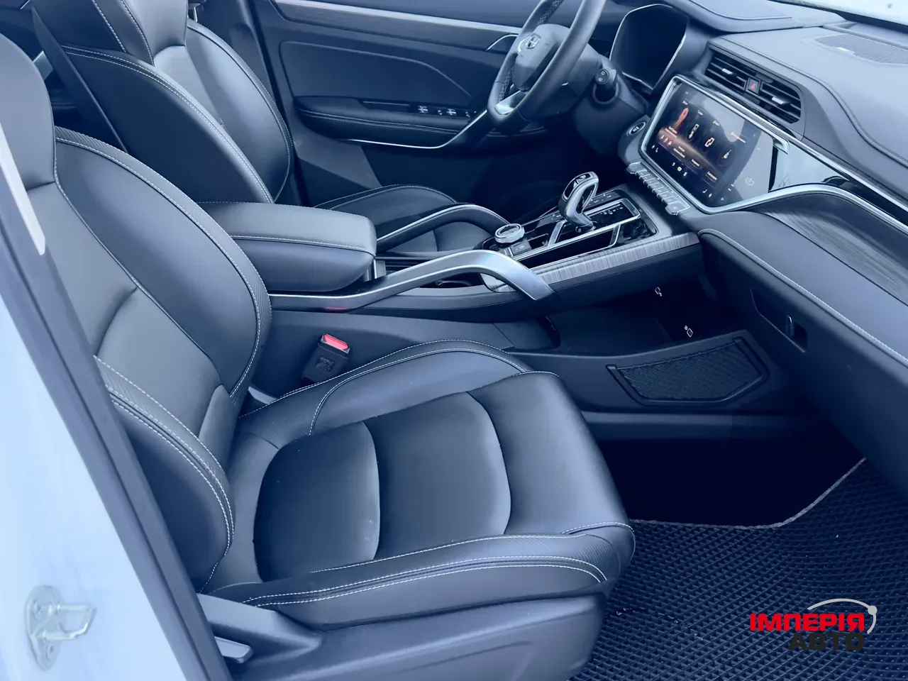 Geely Atlas Pro - фото 27