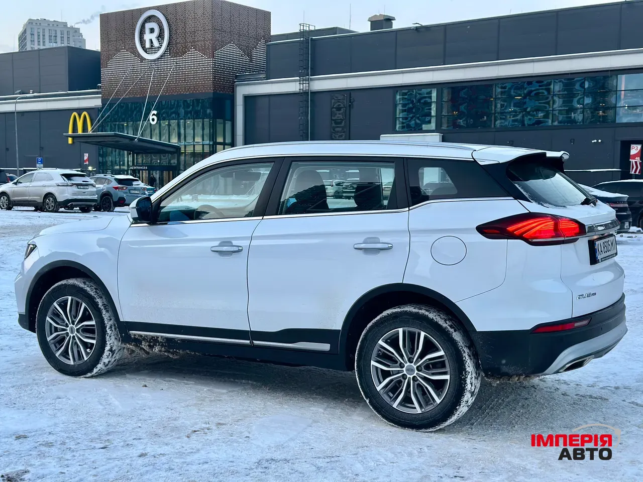 Geely Atlas Pro - фото 6