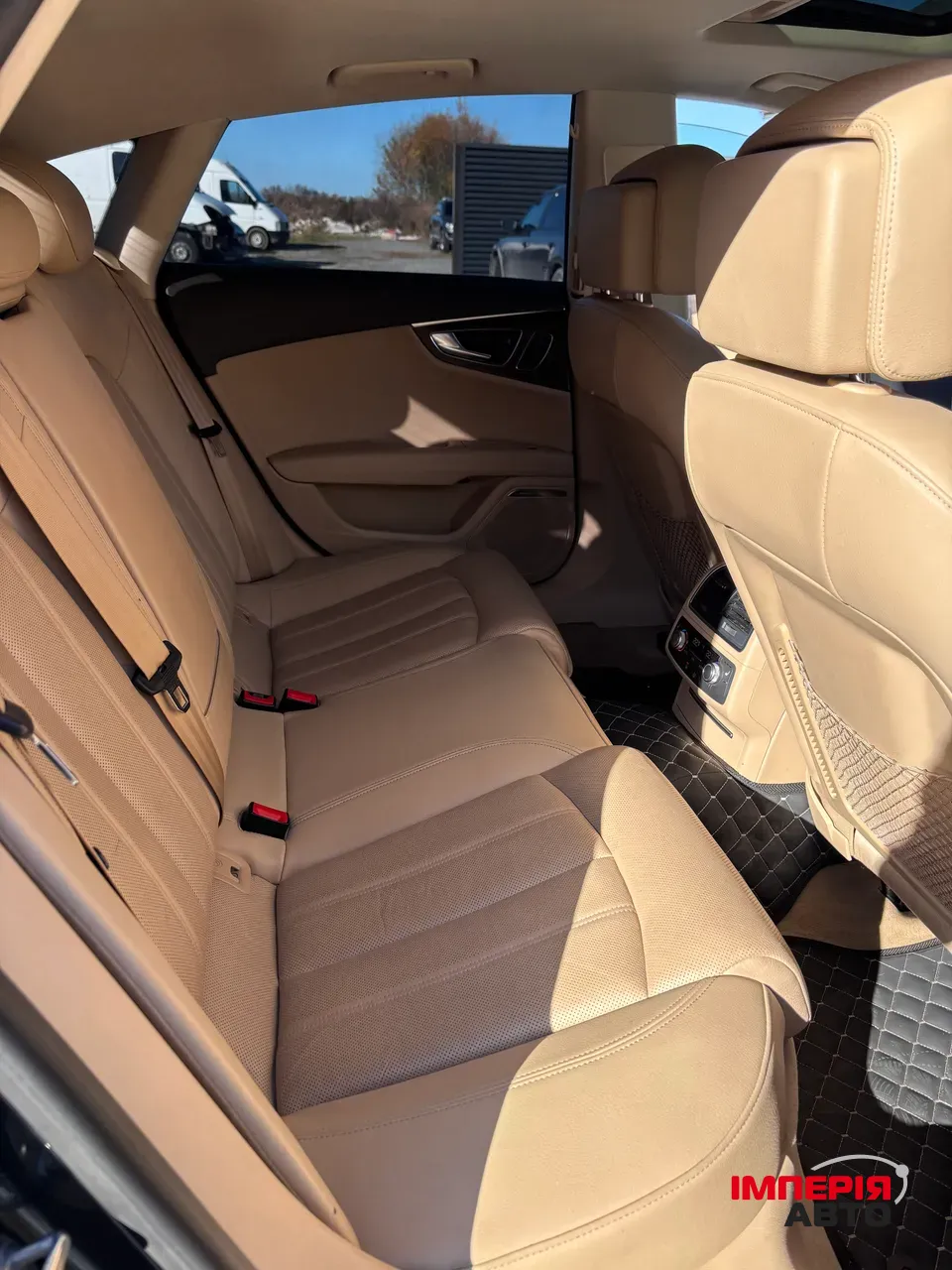 Audi A7 - фото 21