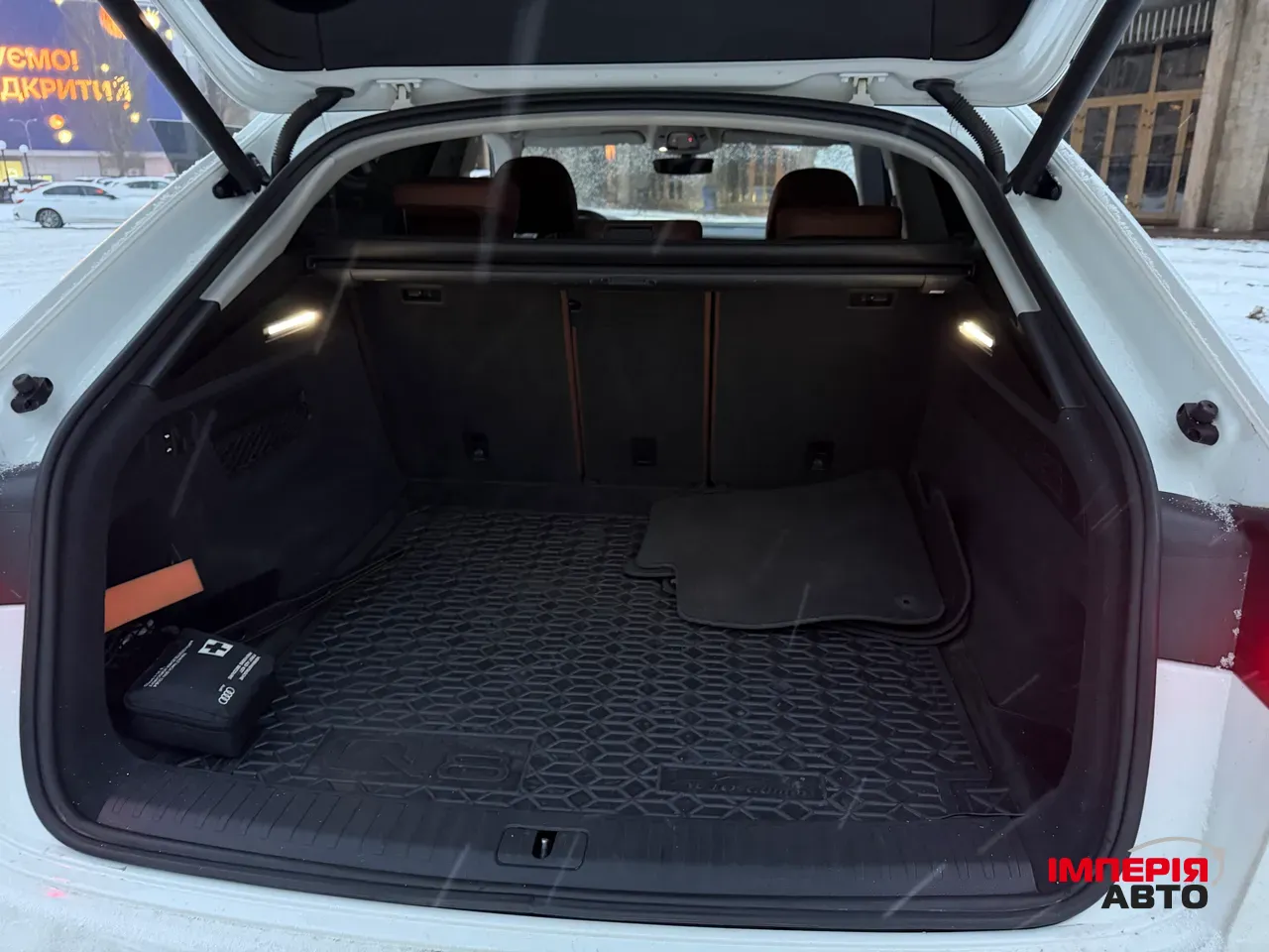 Audi Q8 - фото 8