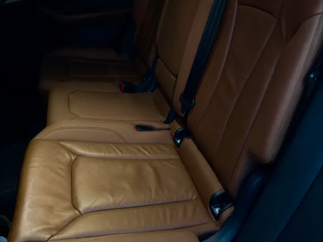 Audi Q8 - фото 5