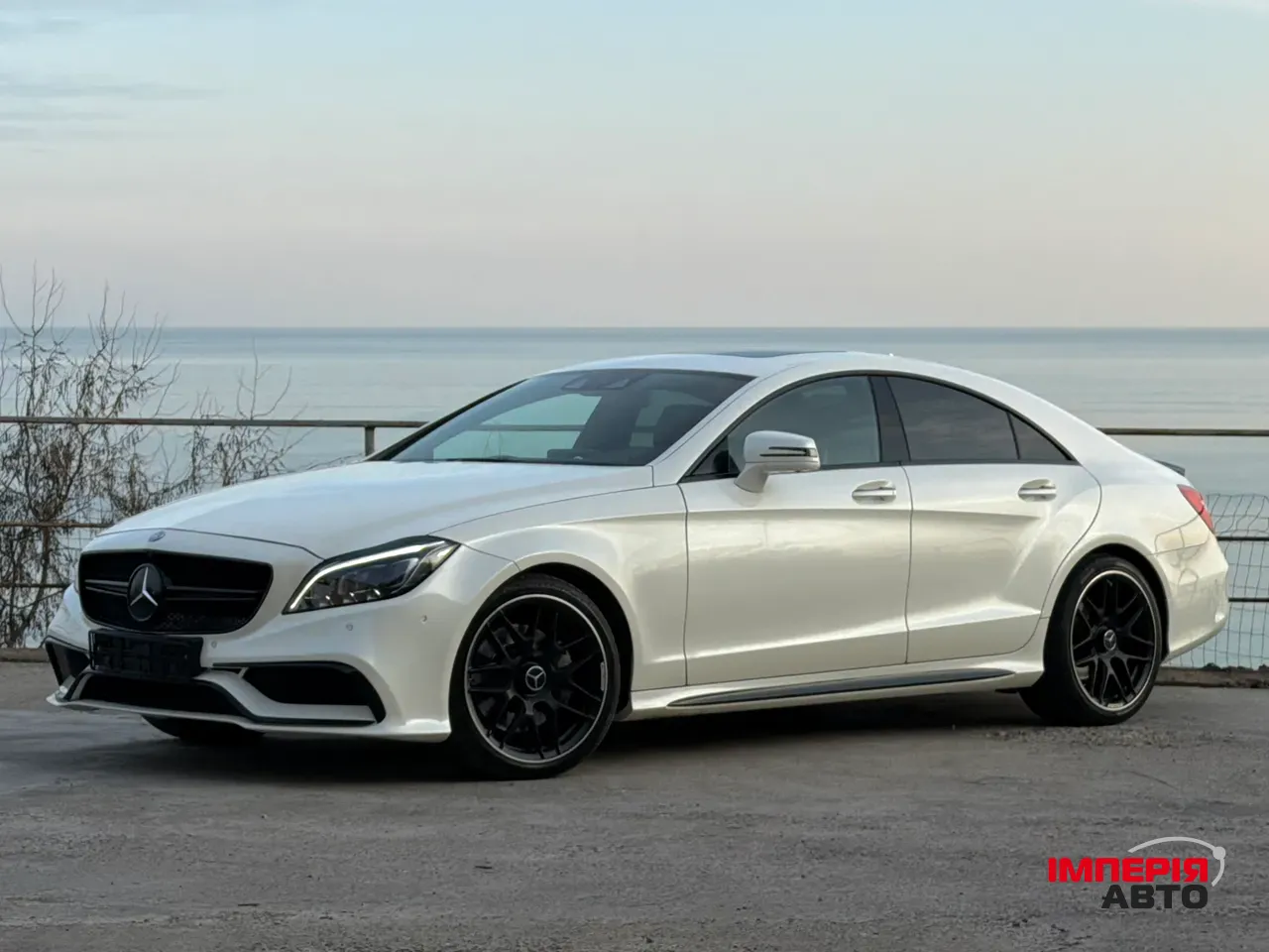 Mercedes-Benz CLS - фото 1