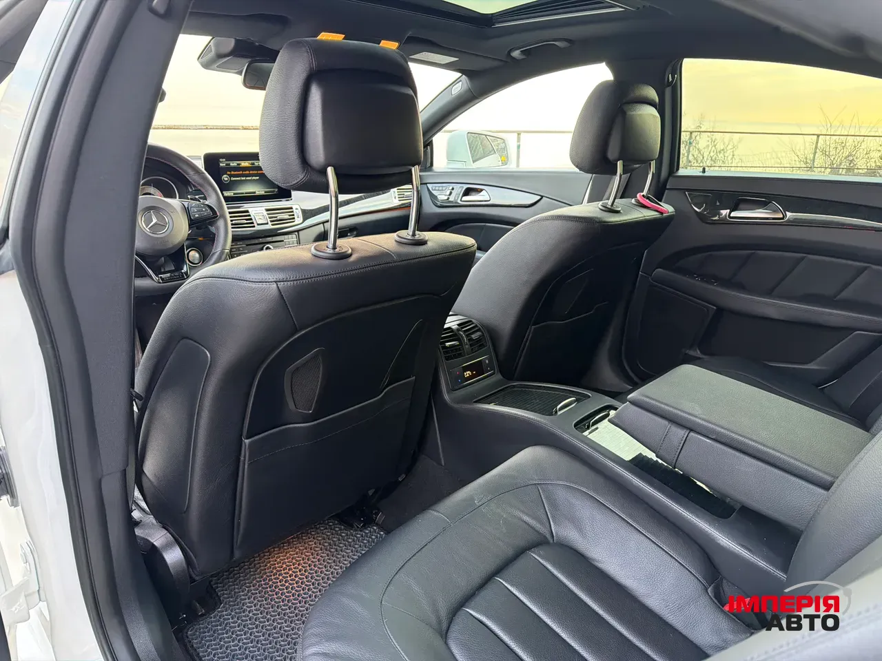 Mercedes-Benz CLS - фото 21