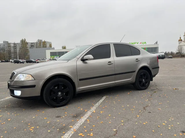 Skoda Octavia - фото 4
