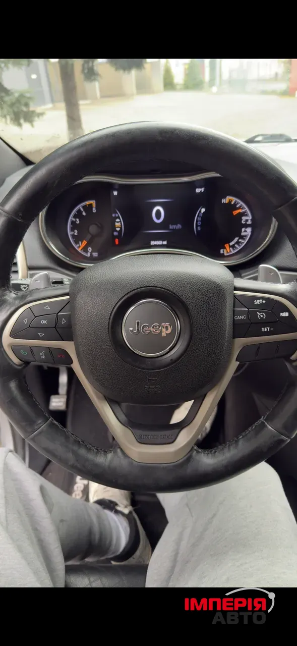 Jeep Grand Cherokee - фото 13