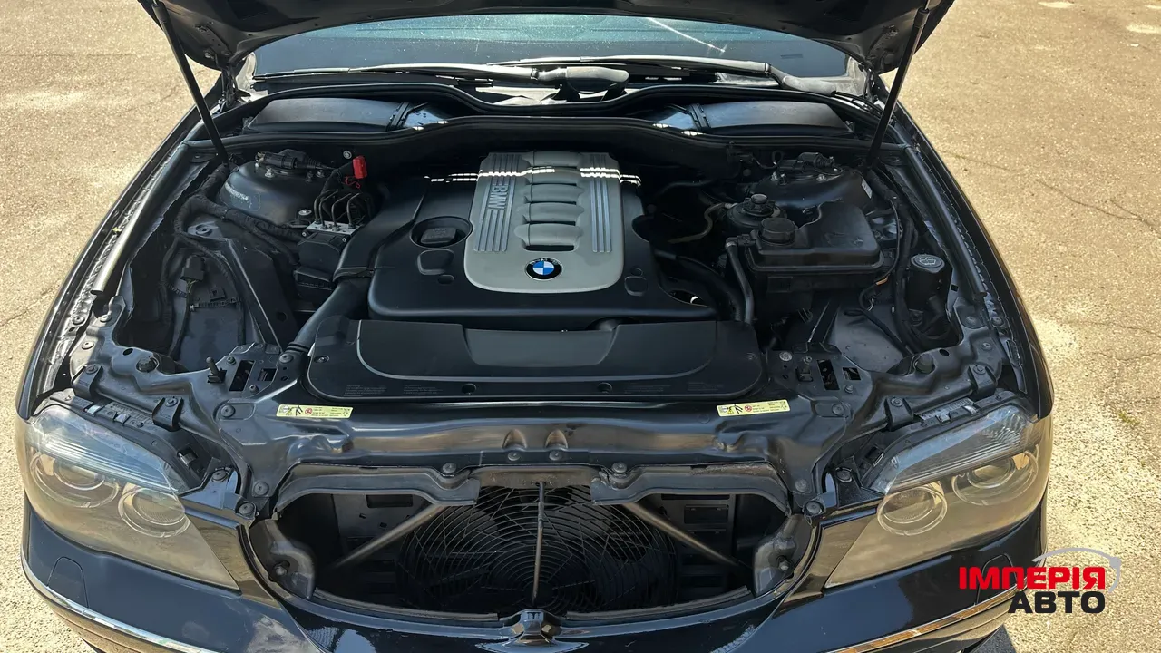 BMW 7 серії - фото 12