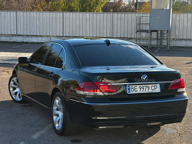 BMW 7 серії - фото 4