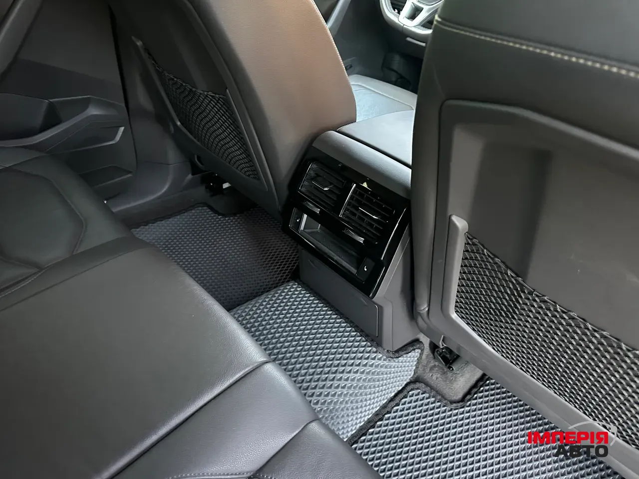 Volkswagen Touareg - фото 20