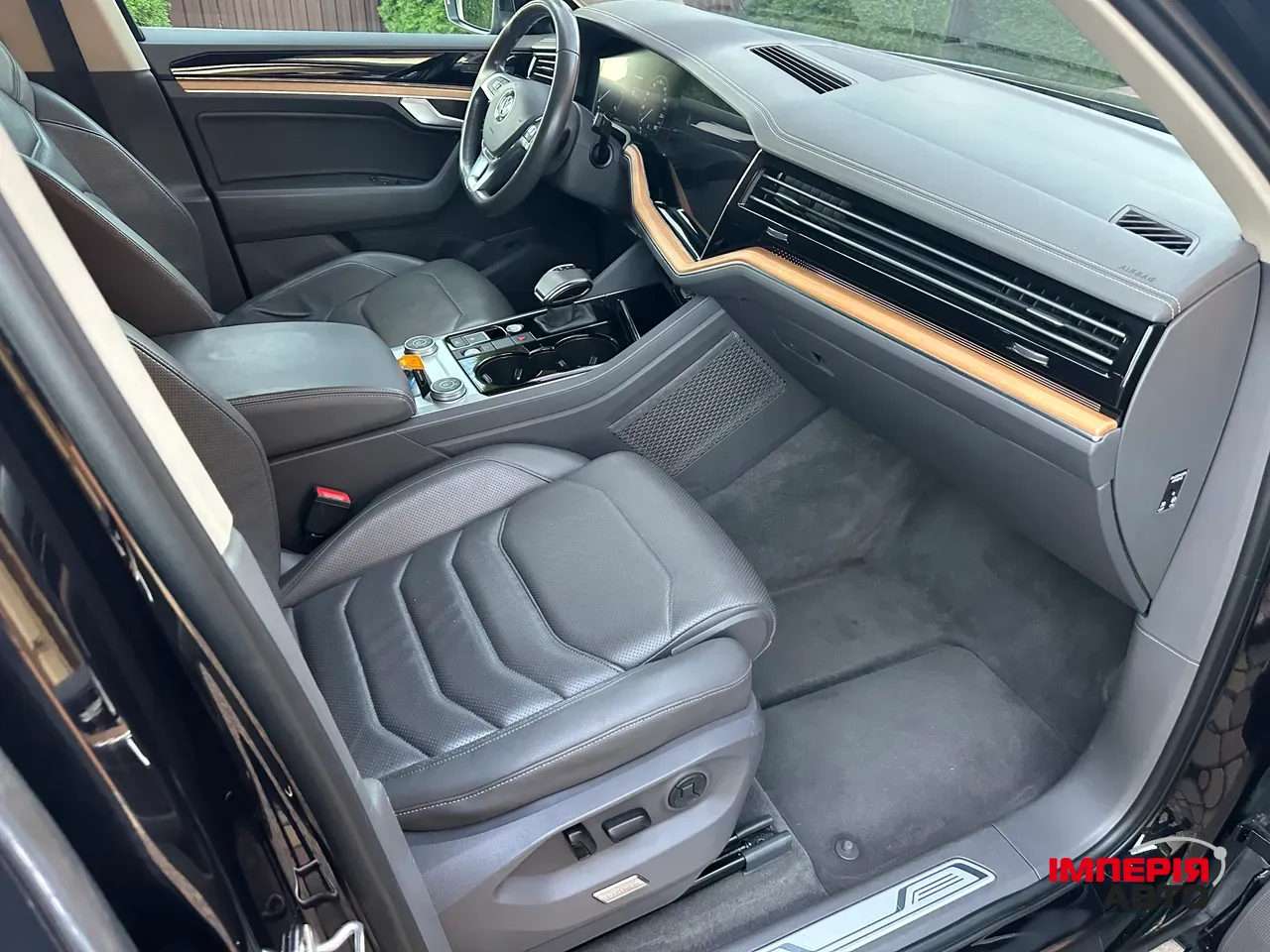 Volkswagen Touareg - фото 26