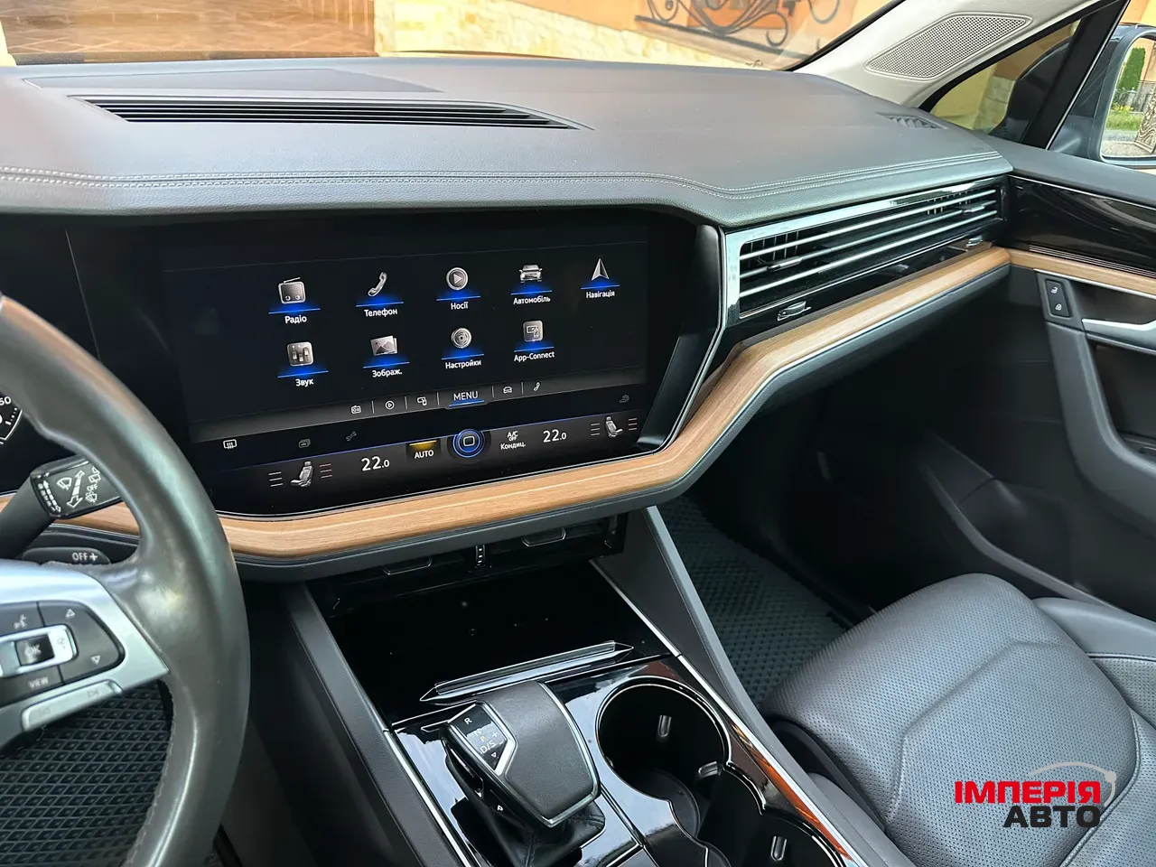 Volkswagen Touareg - фото 24