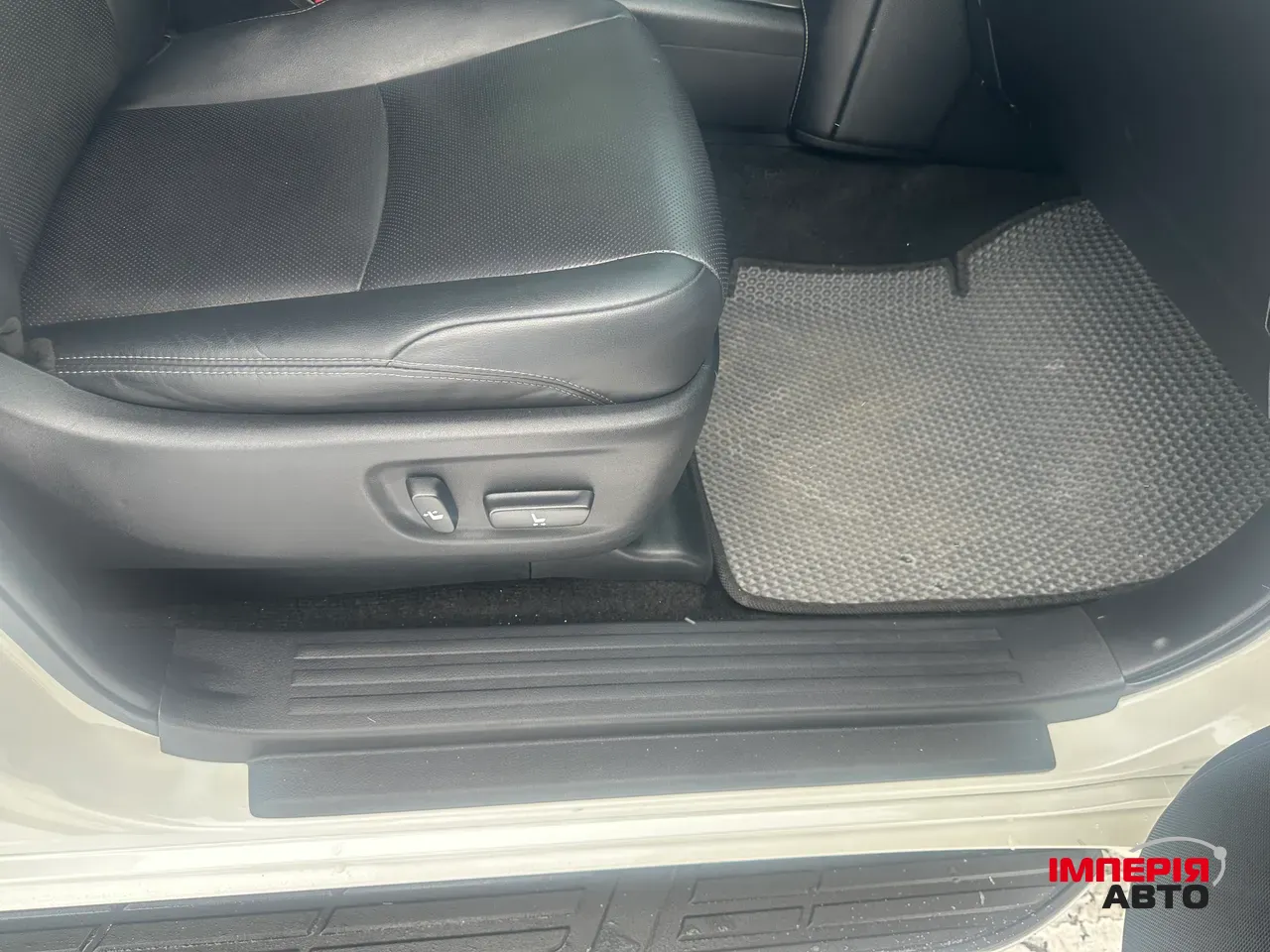 Toyota Land Cruiser Prado - фото 13