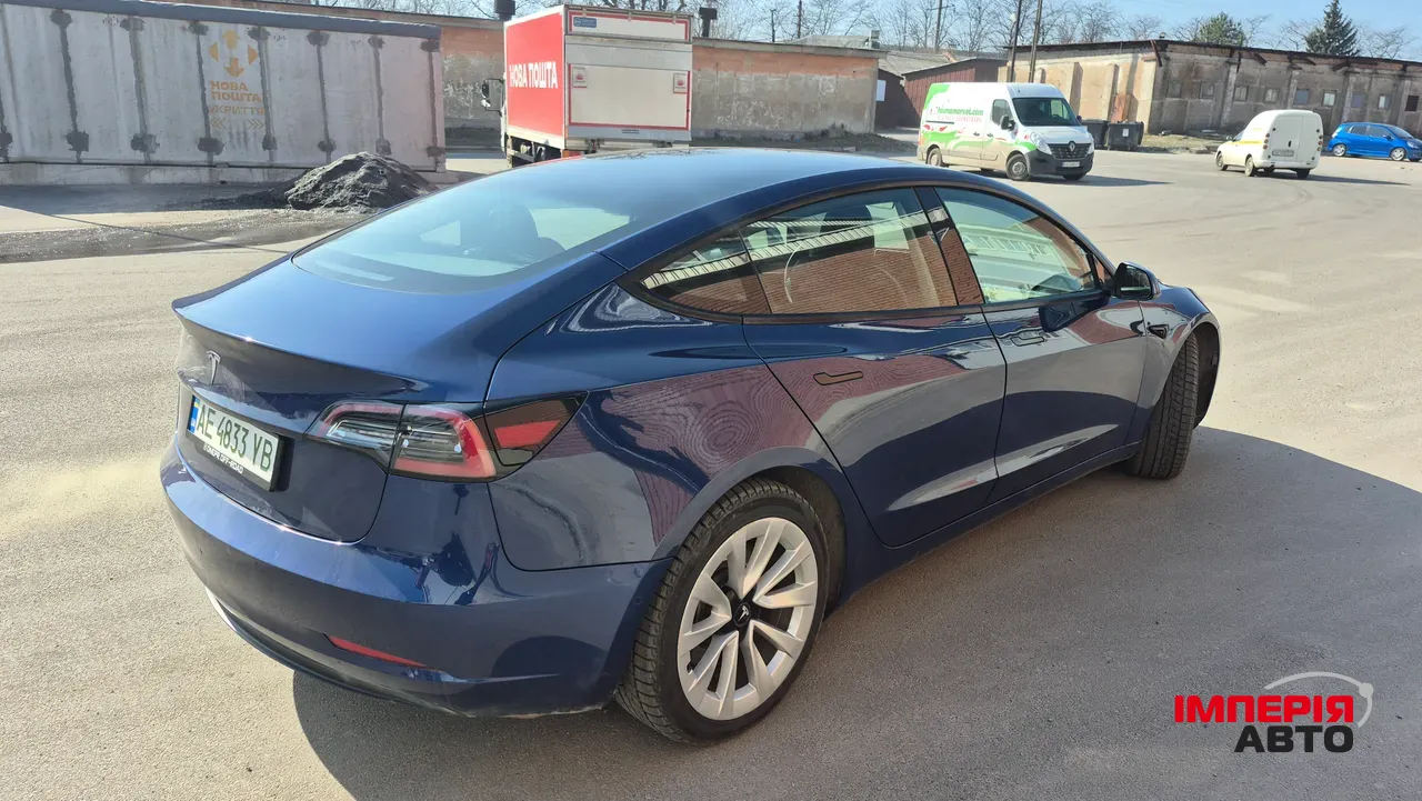 Tesla Model 3 - фото 6