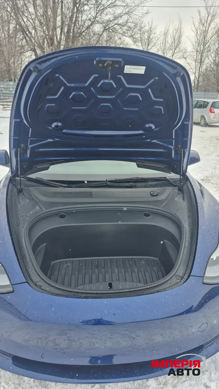 Tesla Model 3 - фото 14