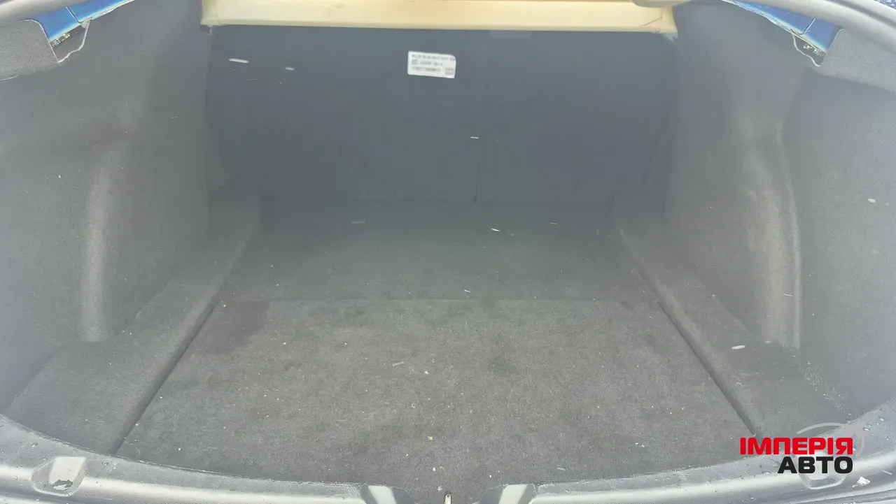 Tesla Model 3 - фото 8