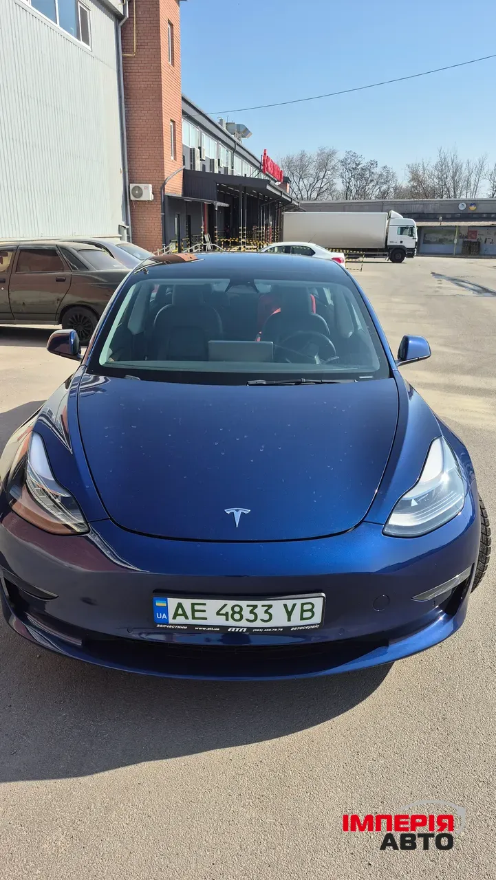 Tesla Model 3 - фото 2