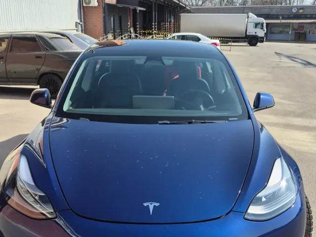 Tesla Model 3 - фото 2