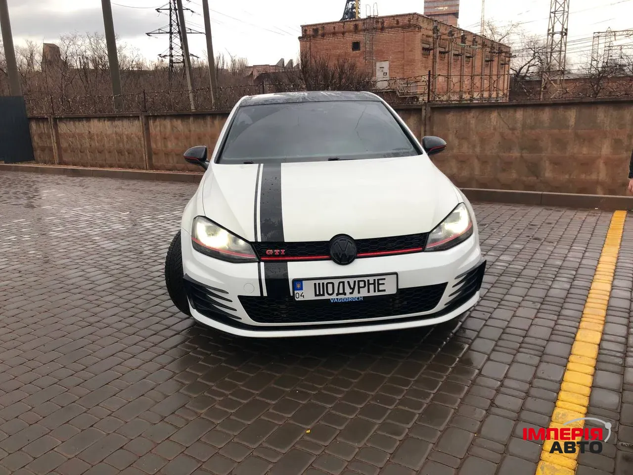 Volkswagen Golf GTI - фото 6