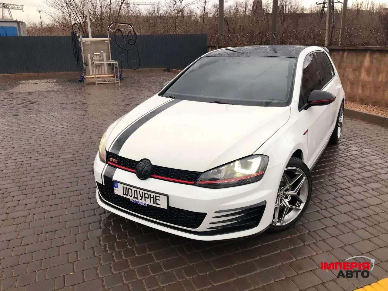 Volkswagen Golf GTI - фото 2
