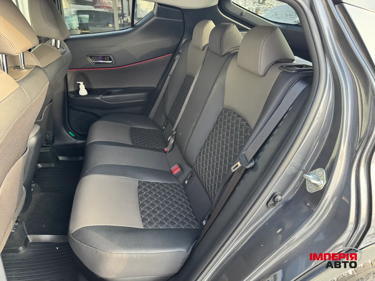 Toyota C-HR - фото 36