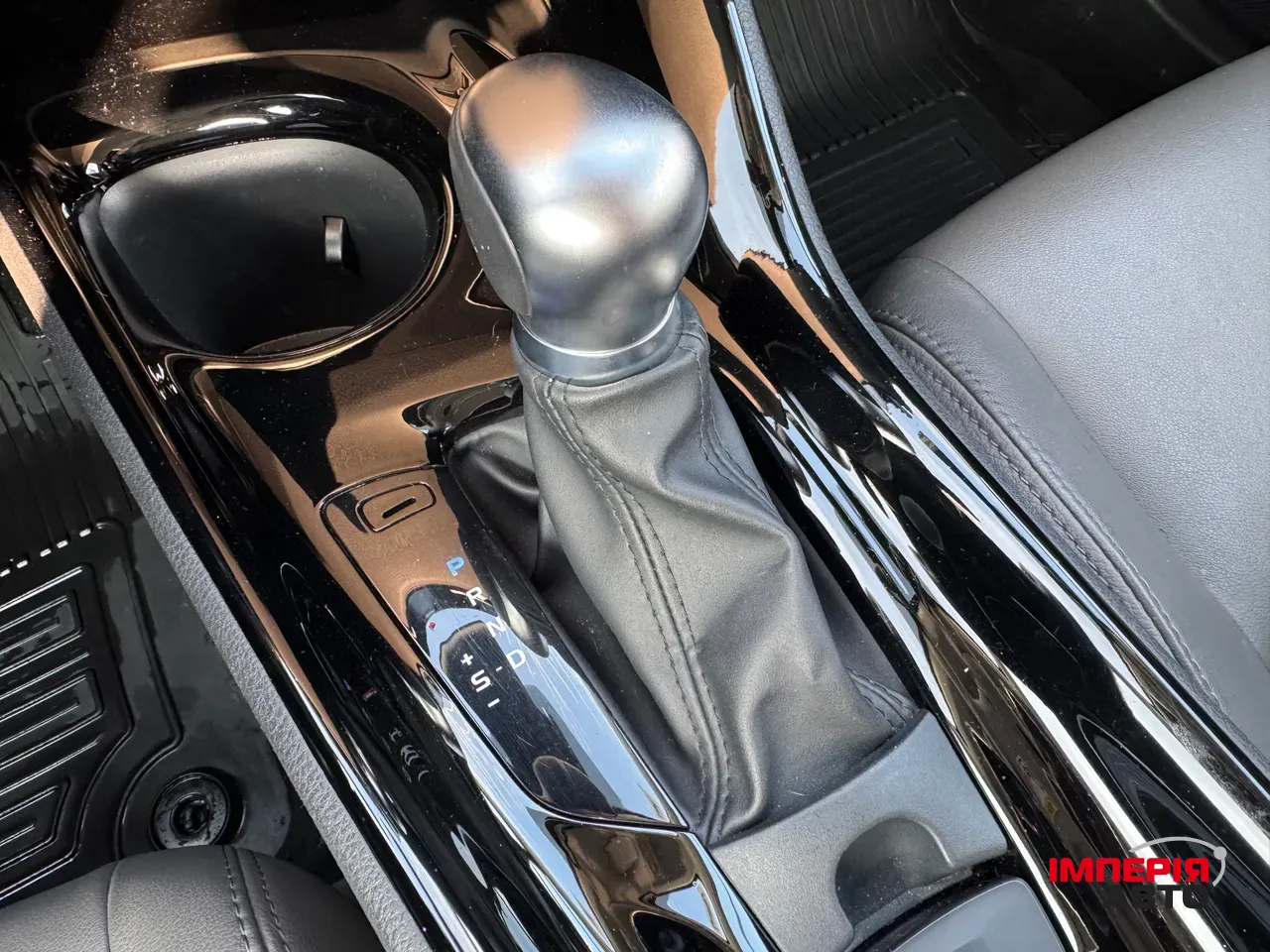 Toyota C-HR - фото 34