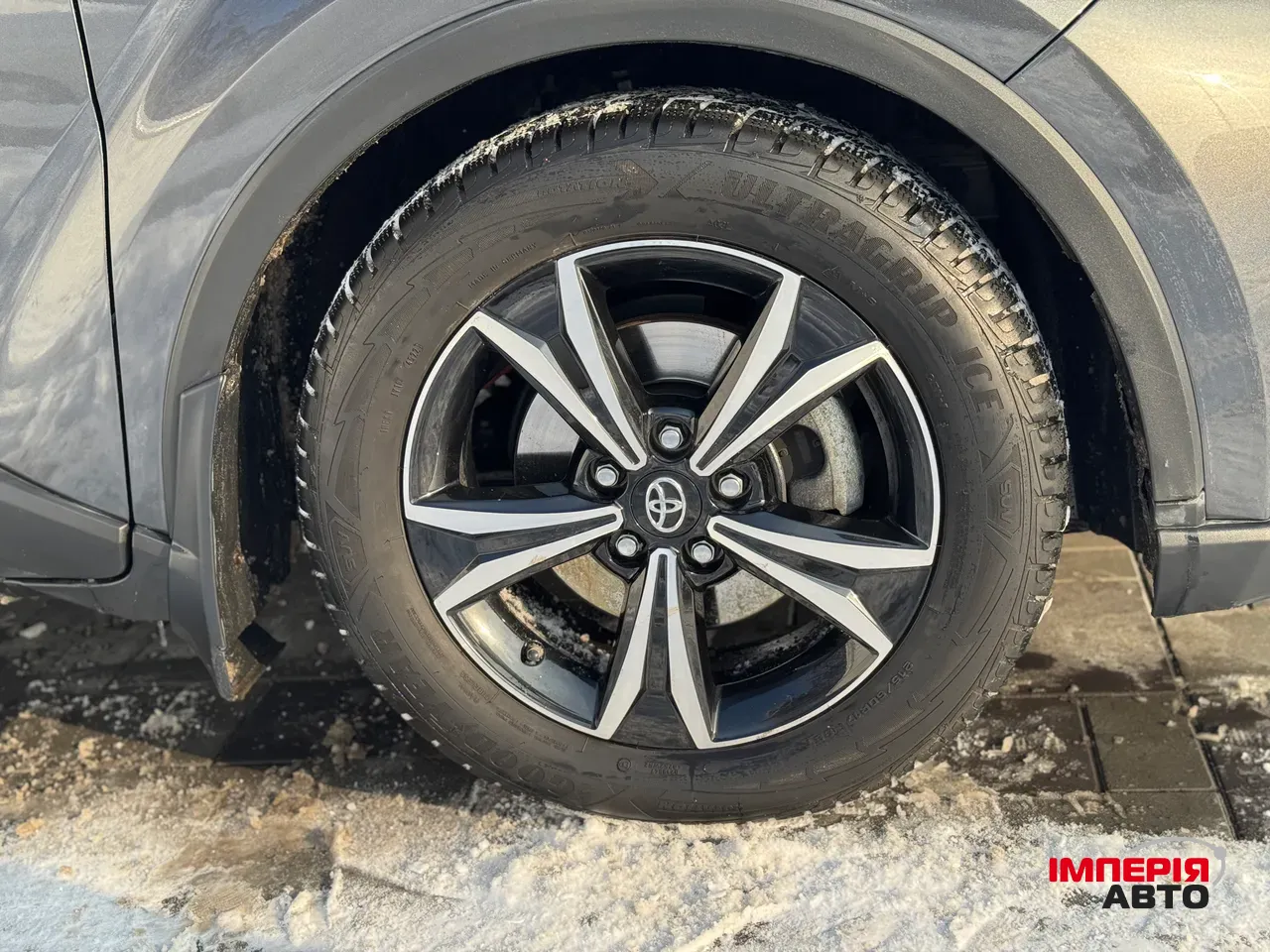 Toyota C-HR - фото 13