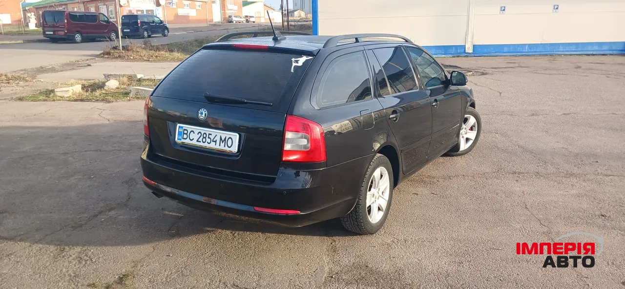 Skoda Octavia - фото 4