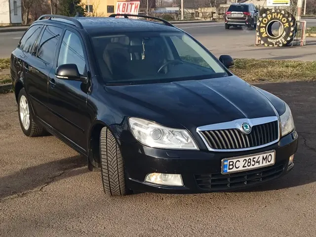 Skoda Octavia - фото 2