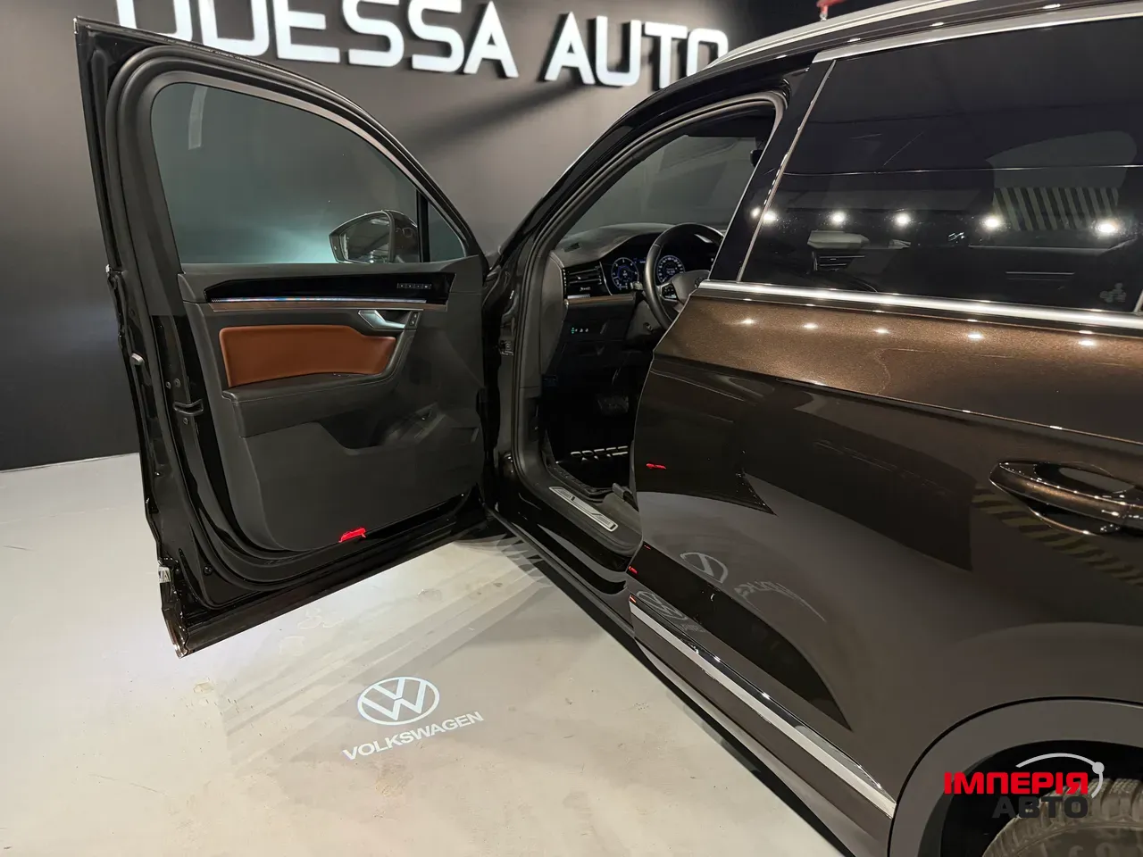 Volkswagen Touareg - фото 16