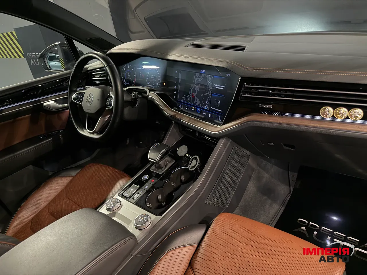 Volkswagen Touareg - фото 23