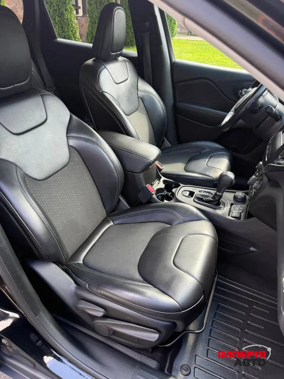 Jeep Cherokee - фото 18