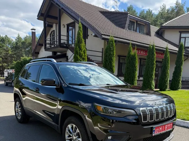 Jeep Cherokee - фото 1