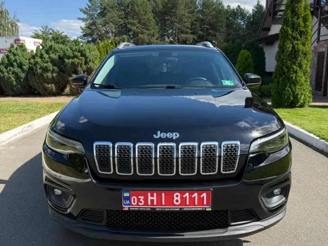 Jeep Cherokee - фото 3