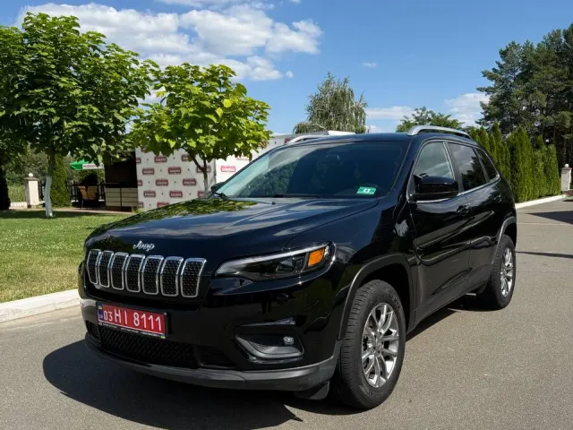 Jeep Cherokee - фото 4