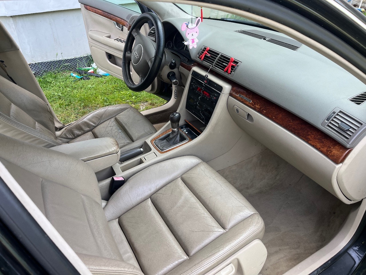 Audi A4 - фото 1