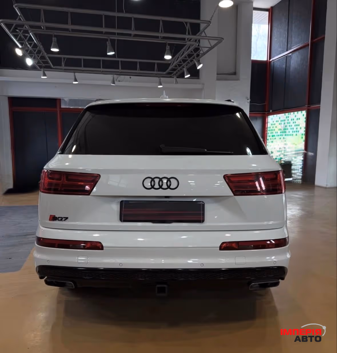 Audi Q7 - фото 11
