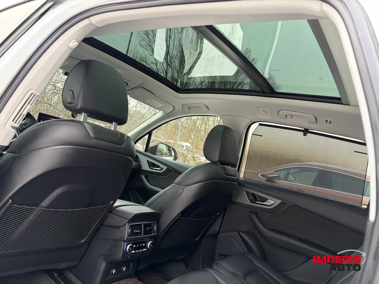 Audi Q7 - фото 10