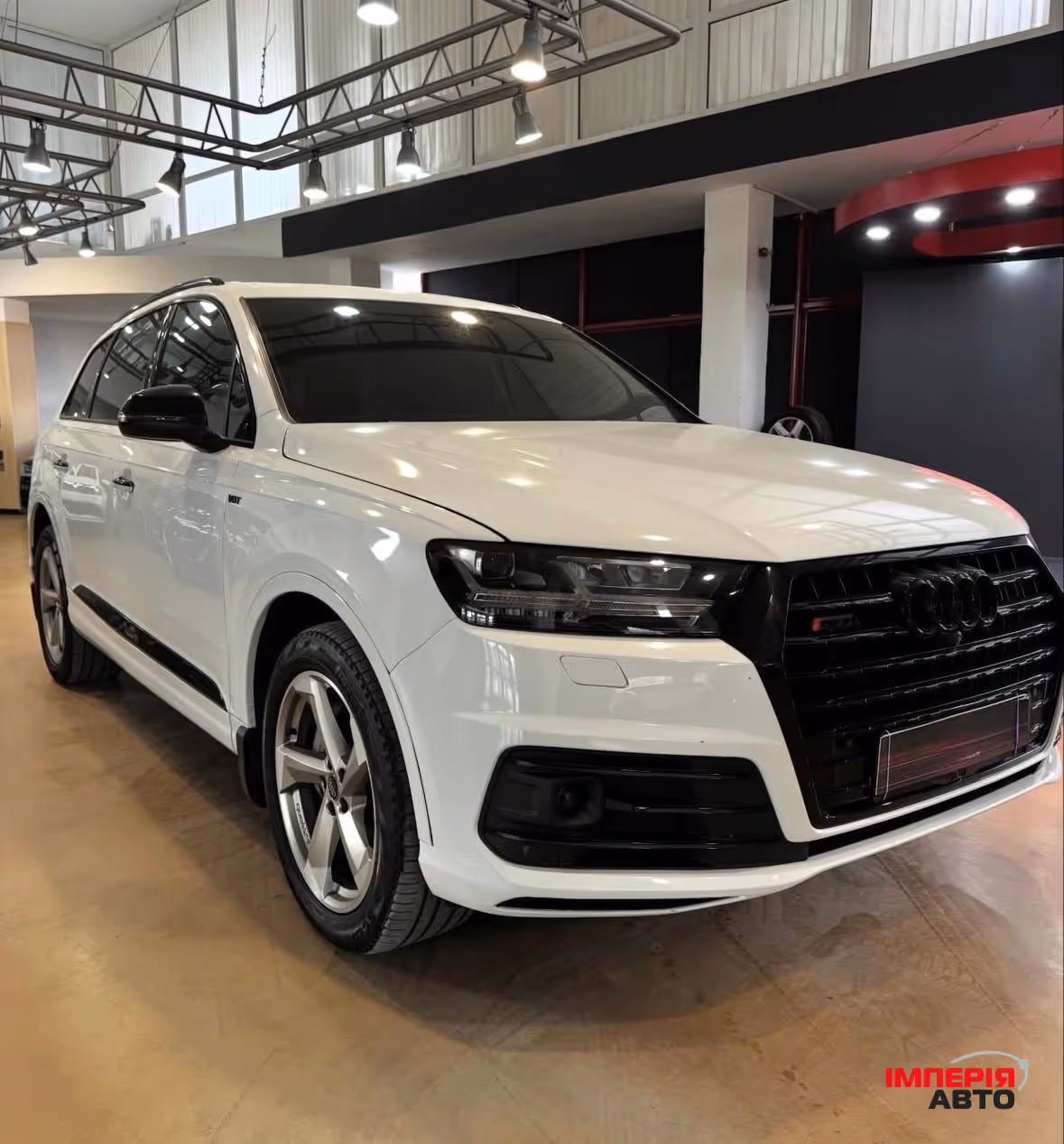 Audi Q7 - фото 1