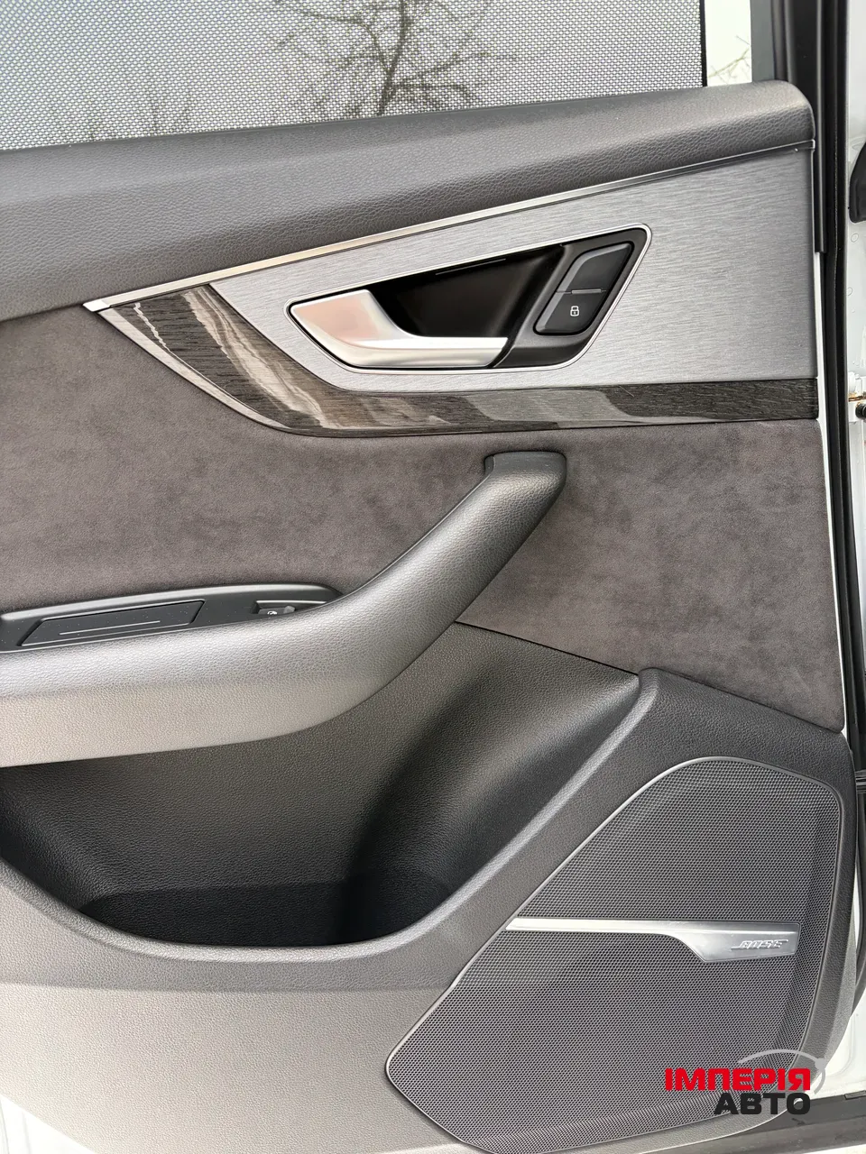 Audi Q7 - фото 8